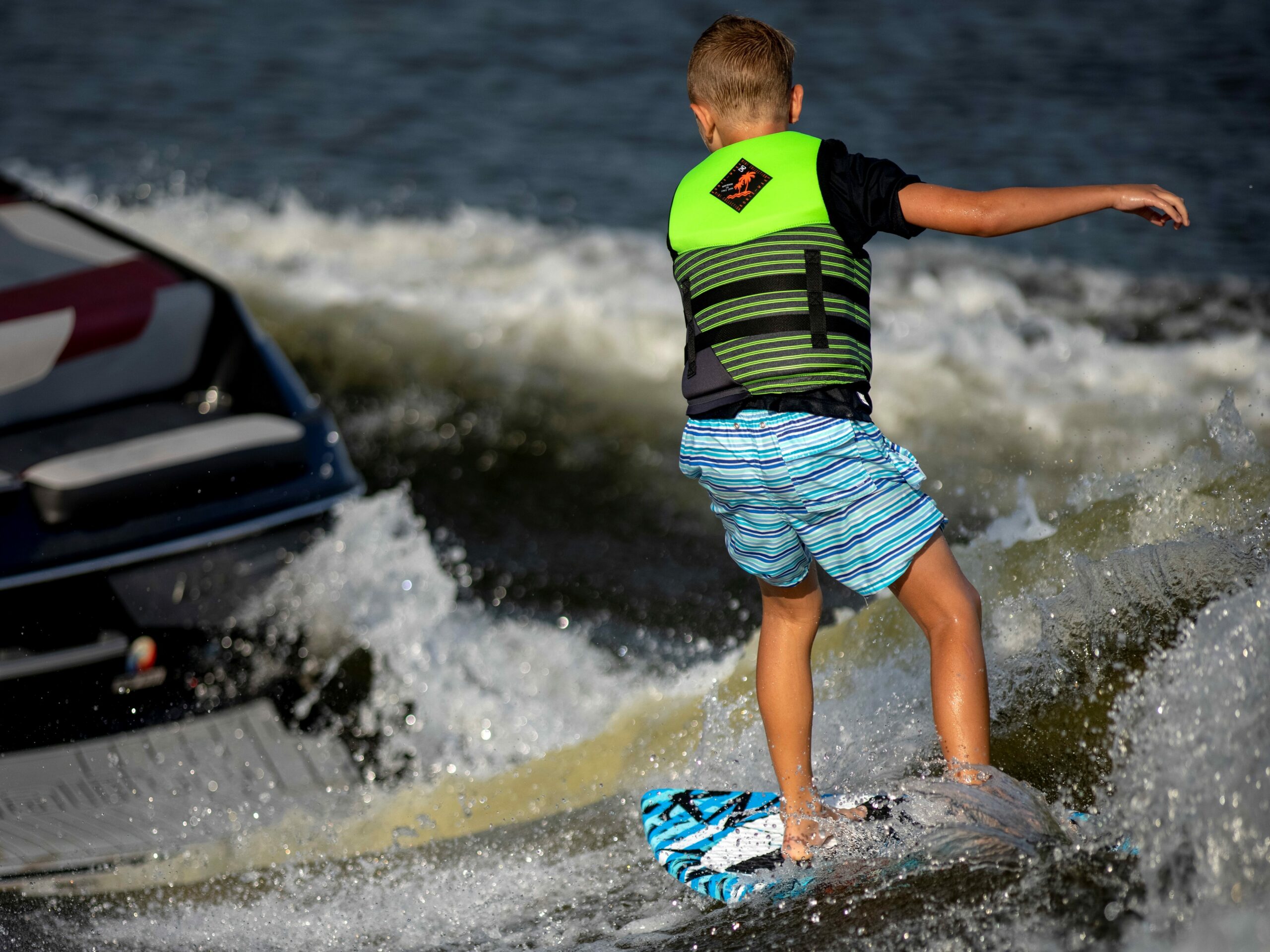 The essential components of a quality wakesurf board.